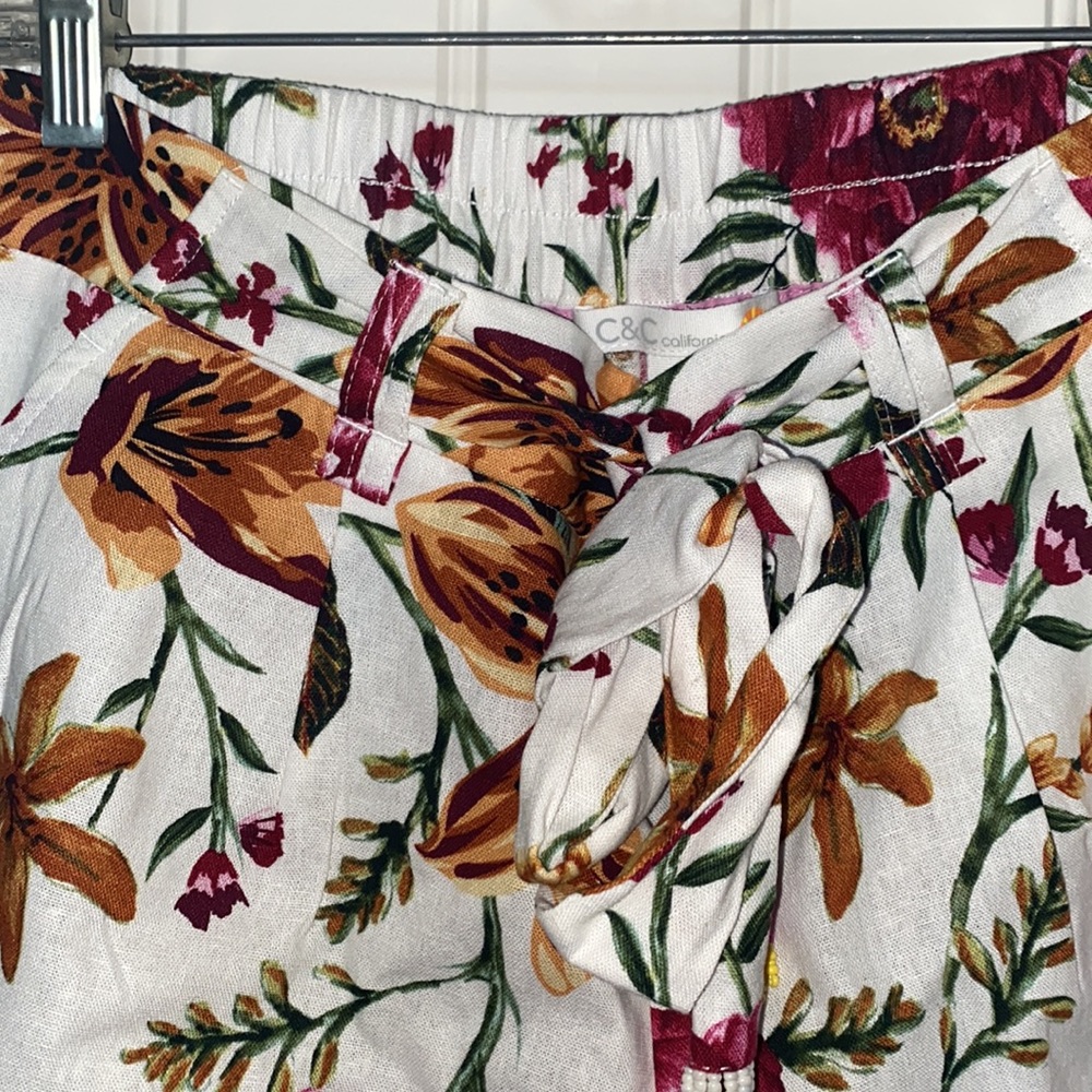 Linen Shorts - Picture 2 of 5